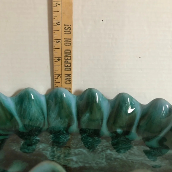 Vintage  Blue Mountain Pottery Ruffle Bowl - Picture 11 of 11